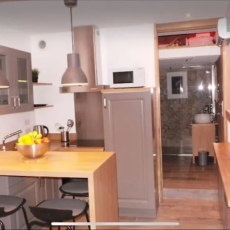 Beau Avec Mezzanine